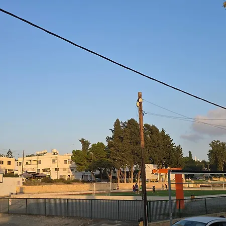 Elias كيسونيجرا